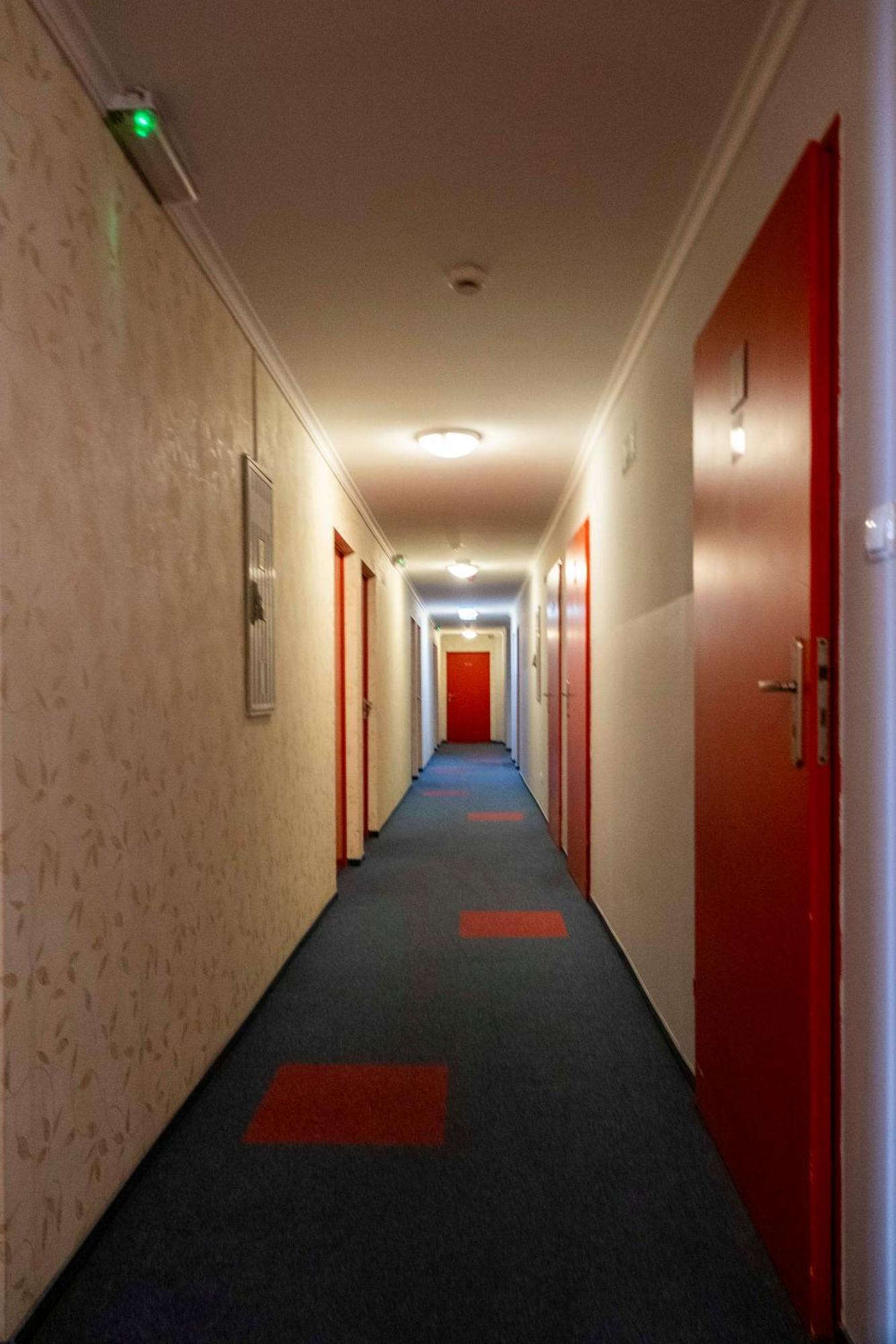 Hostel Sami Swoi Kutno Zewnętrze zdjęcie
